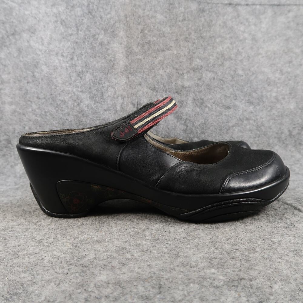 J-41 Shoes Womens 9 Clogs Slip On Leather Comfort Adventure On Adjustable Strap